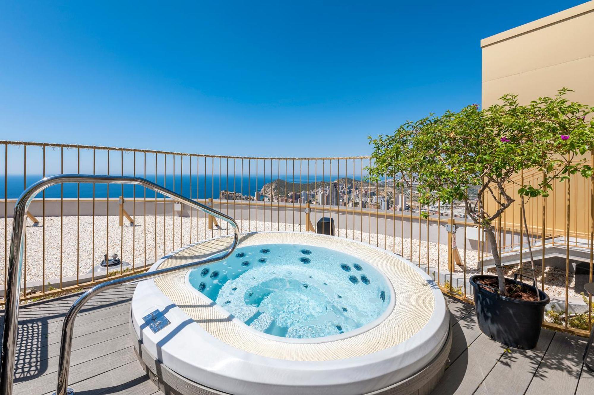 Intempo By Holuxe - 284 - 28Th Floor Apartment Benidorm Luaran gambar